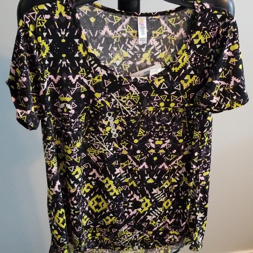 LulaRoe classic T